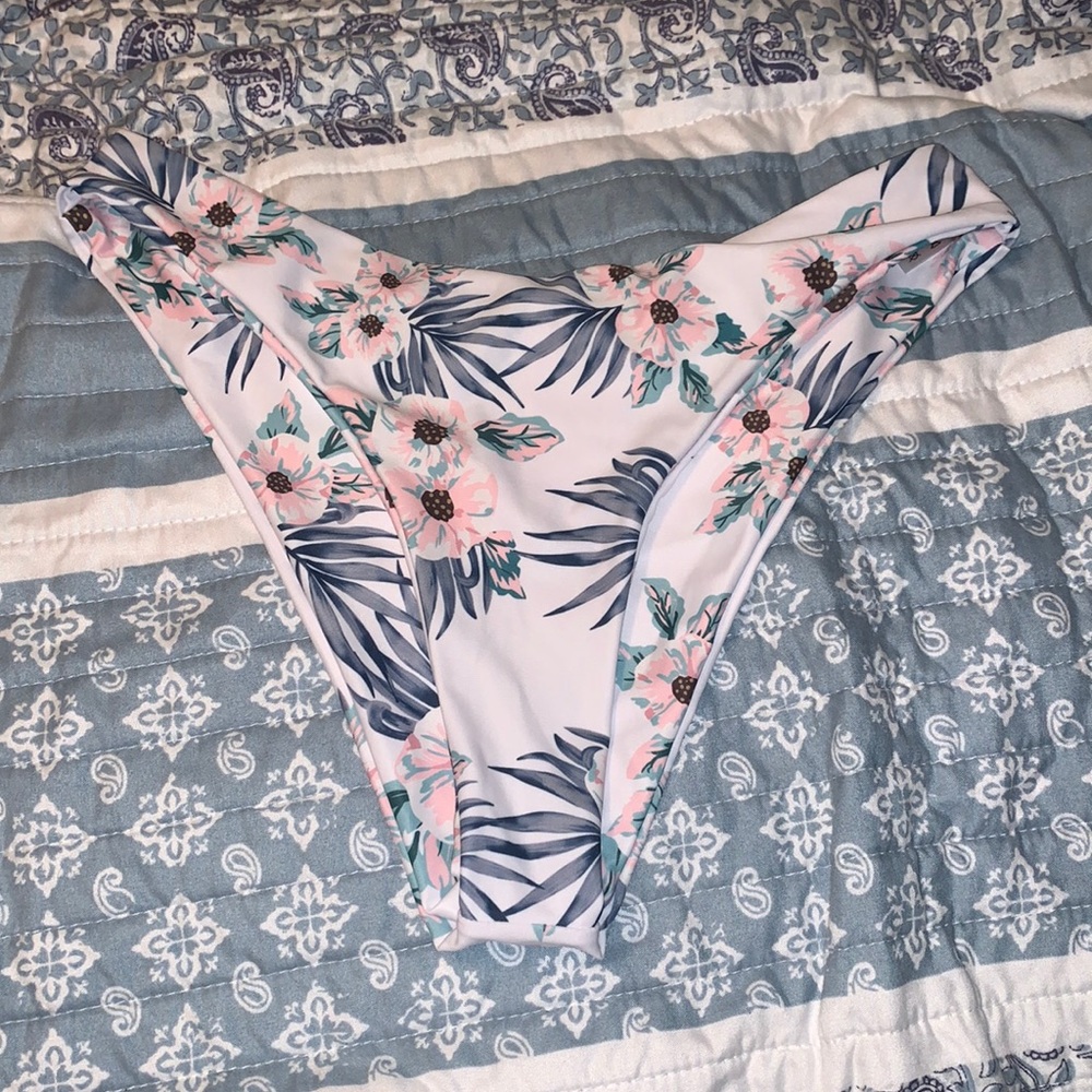 High leg cheeky floral bottoms